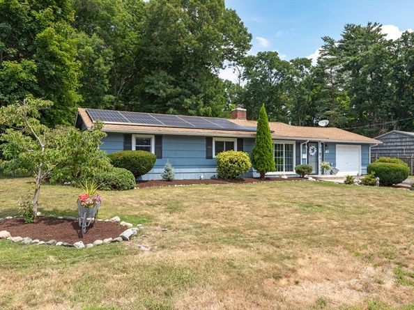 15 Michael Rd, Framingham MA 01701