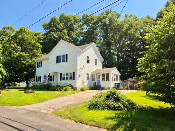 9 Maid Marion St, Oxford MA 01540