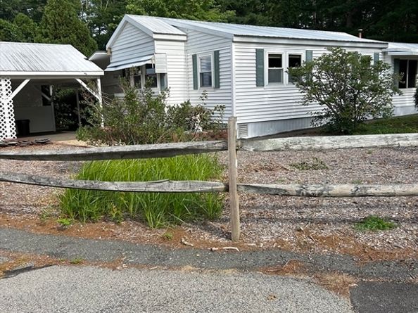 28 Maplewood Drive, Halifax MA 02338