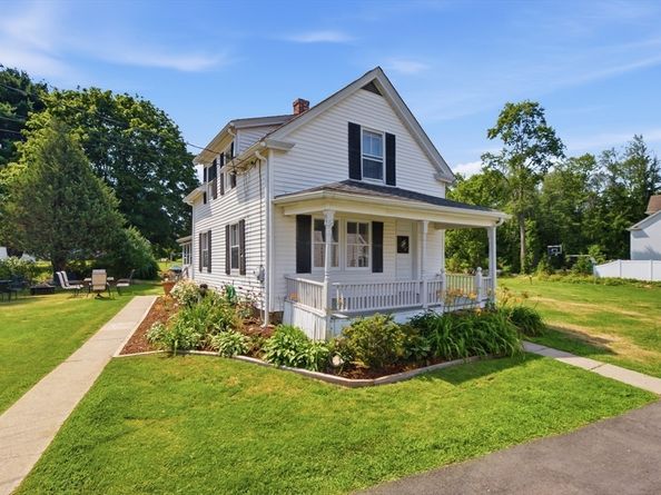 62 Pleasant St, Hopkinton MA 01748