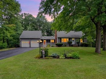 27 Redwood Dr