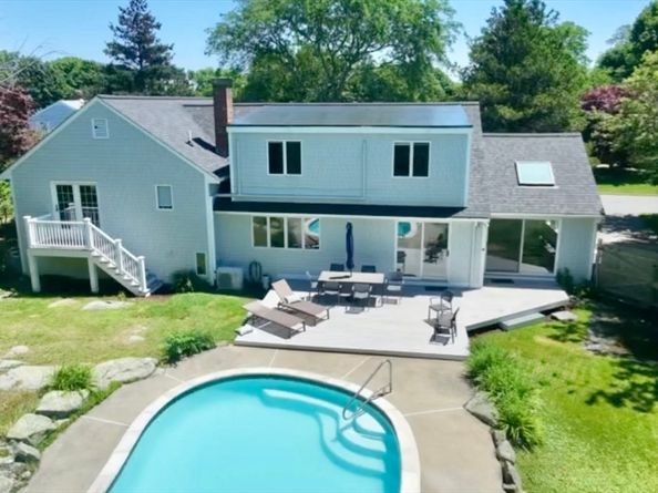 8 Marbee Rd, Rockport MA 01966