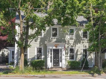 54 Ashland St