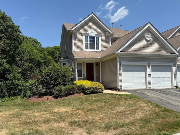 48 Tulip Cir 48, Grafton MA 01560