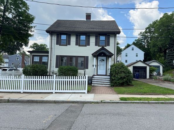 40 Kingsland Rd, Boston MA 02132