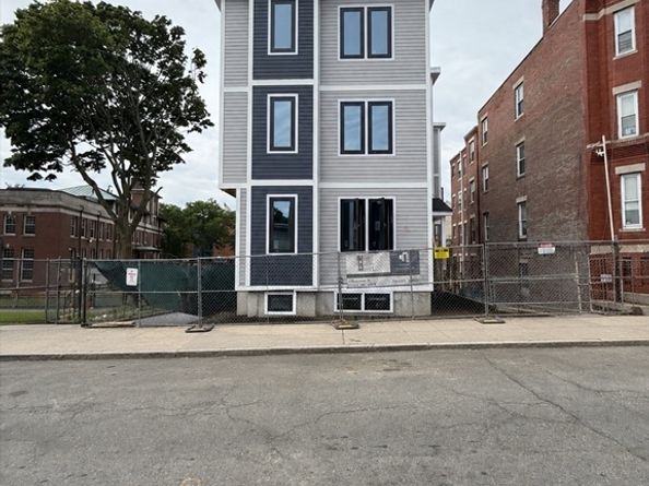 75 Maywood, Boston MA 02119