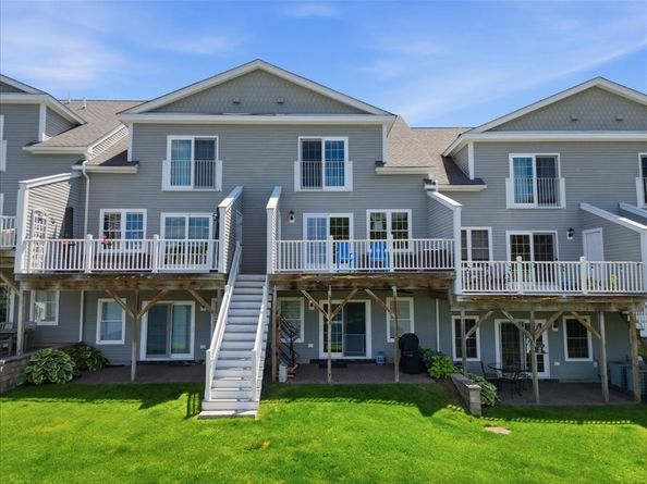 8 Eastern Point Dr. 8, Shrewsbury MA 01545
