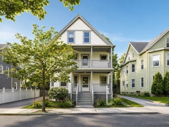 29-31 Victoria St, Somerville MA 02144