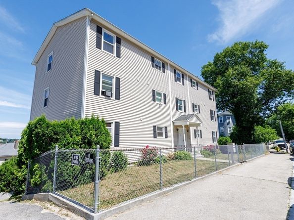 170 Perry Ave 3A, Worcester MA 01610
