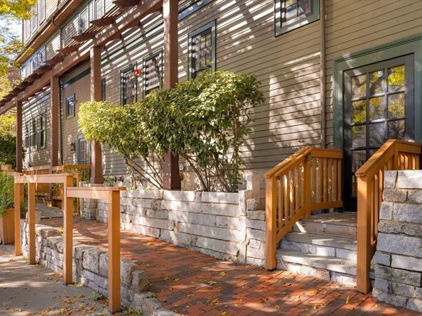 241 River Street 6, Cambridge MA 02139
