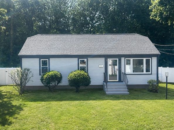 289 Commercial St, Whitman MA 02382