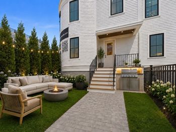 1674 Columbia