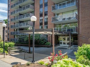 45 Longwood Ave