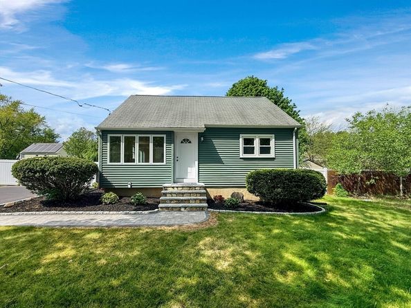 6 Anthony Rd, Tewksbury MA 01876