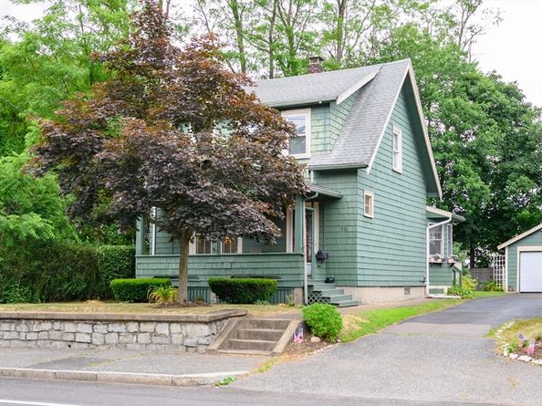 56 Plain St, Braintree MA 02184