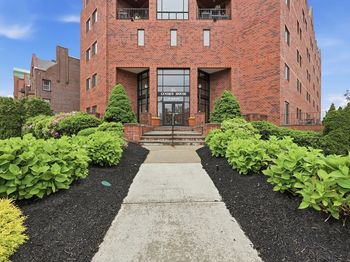 44 Elm Street