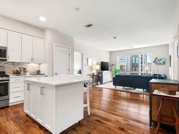 3531 Washington St 304, Boston MA 02130
