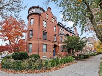 1880 Beacon St