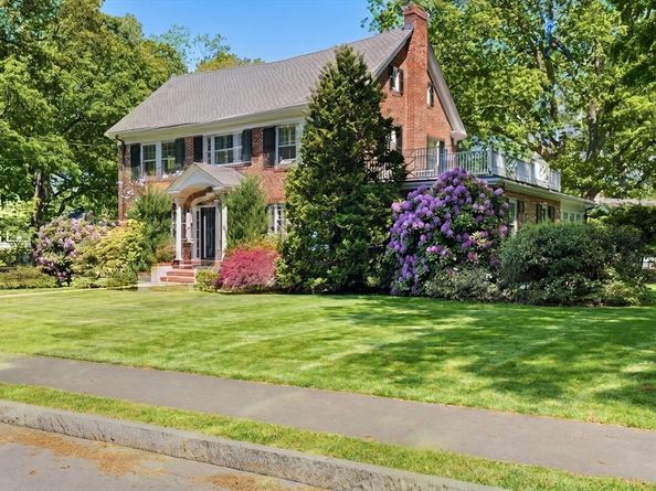 80 Hollingsworth Ave, Braintree MA 02184