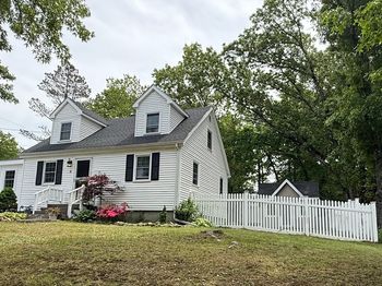 4 Robin Rd