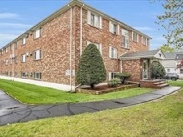 62 Purchase St. C3, Danvers MA 01923