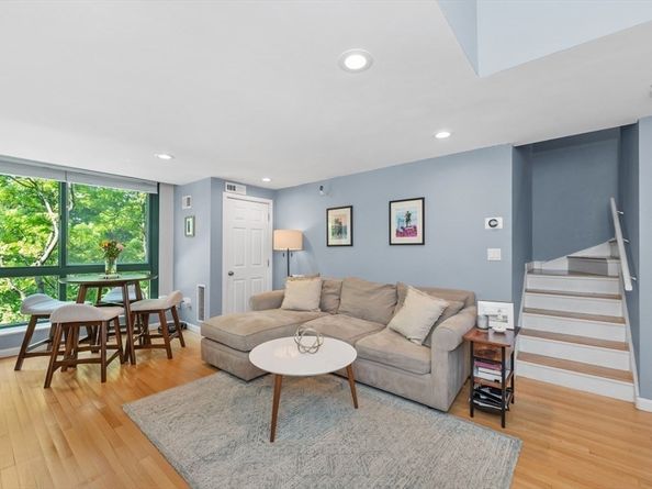 42 Eighth 3315, Boston MA 02129