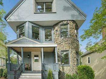 34 Addison St