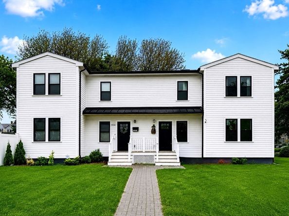 55 Banks St 2, Winthrop MA 02152