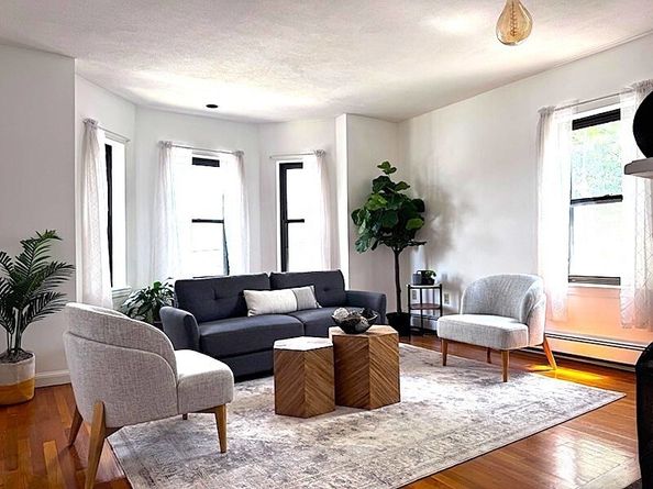 86 Walnut St 3, Boston MA 02122