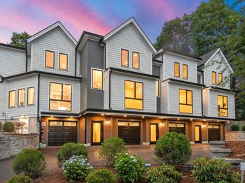 2202 Commonwealth Ave