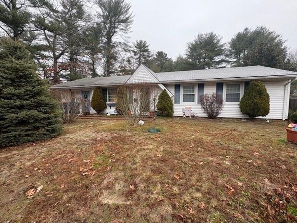 11 Acoaxet Ln, Wareham MA 02576