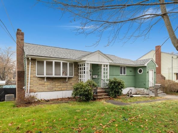 47 School St, Saugus MA 01906