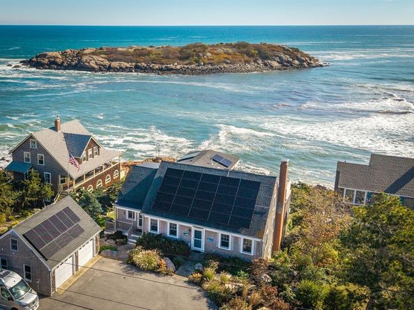 25 Salt Island Rd, Gloucester MA 01930