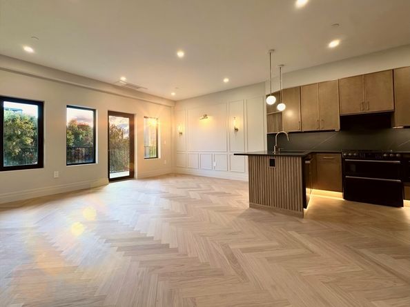 219 Saratoga Street 2, Boston MA 02128