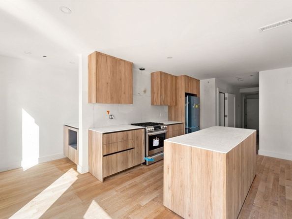 6 Devine Way 1, Boston MA 02127