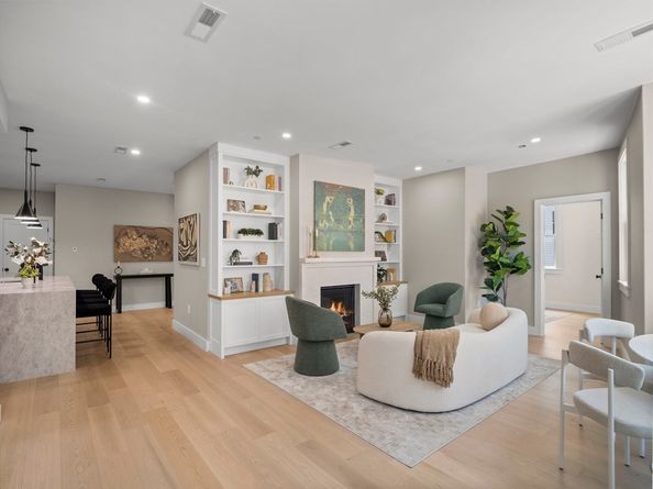 106-108 Bunker Hill St 6, Boston MA 02129