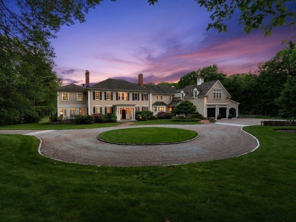 26 Longmeadow Dr, Westwood MA 02090