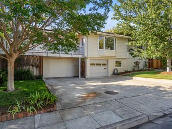 2 Beverly Drive
