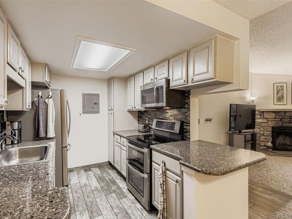 8225 E Fairmount Drive 204, Denver CO 80247