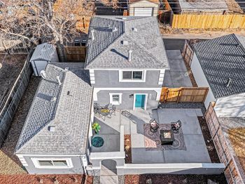 1956 Valentia Street