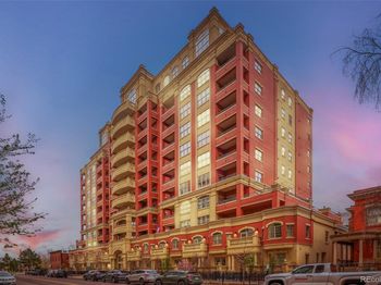 1950 N Logan Street