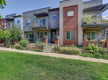 2033 W 67th Place