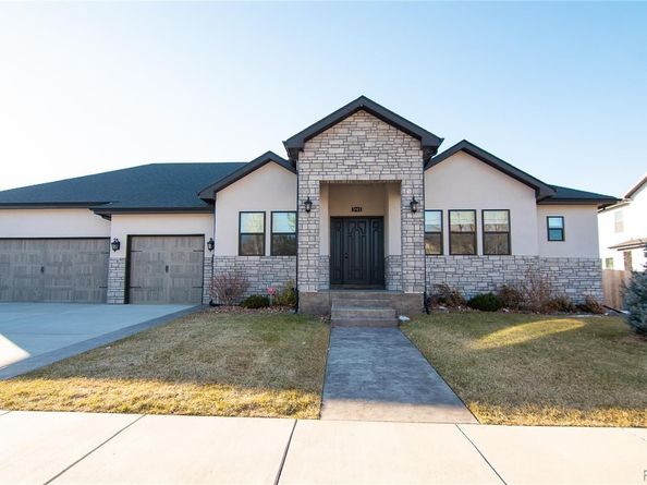 3323 S Newcombe Street, Lakewood CO 80227