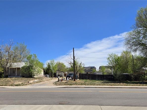 1228 S Clinton Street, Denver CO 80247