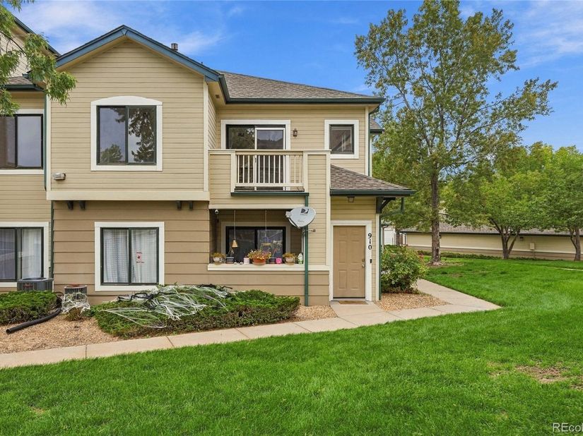 8707 E Florida Avenue 910, Denver CO 80247