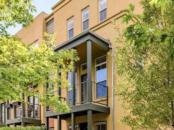 2889 Syracuse Court