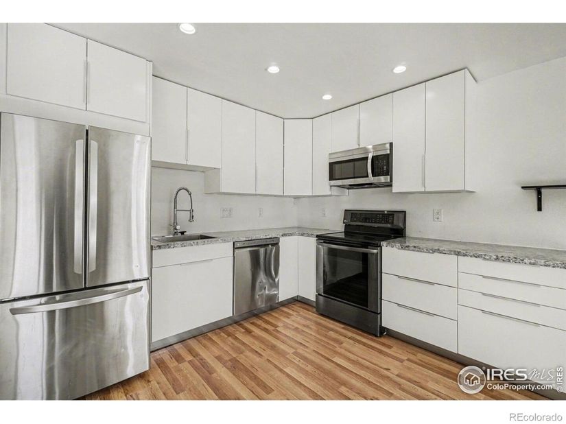 225 E 8th Avenue F2, Longmont CO 80504