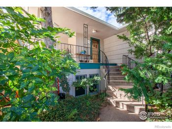 610 University Avenue