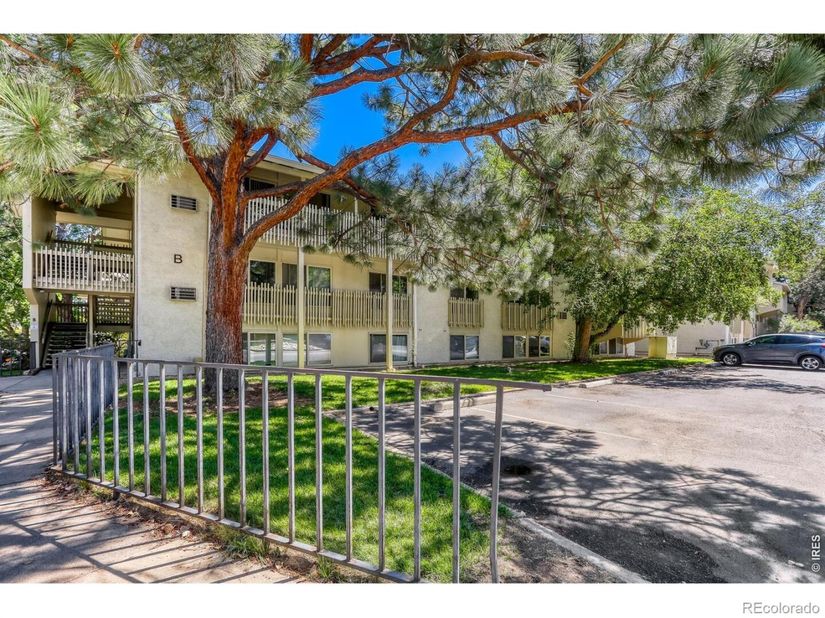 2707 Valmont Road 211B, Boulder CO 80304