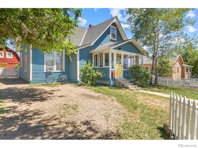 128 Bowen Street, Longmont CO 80501